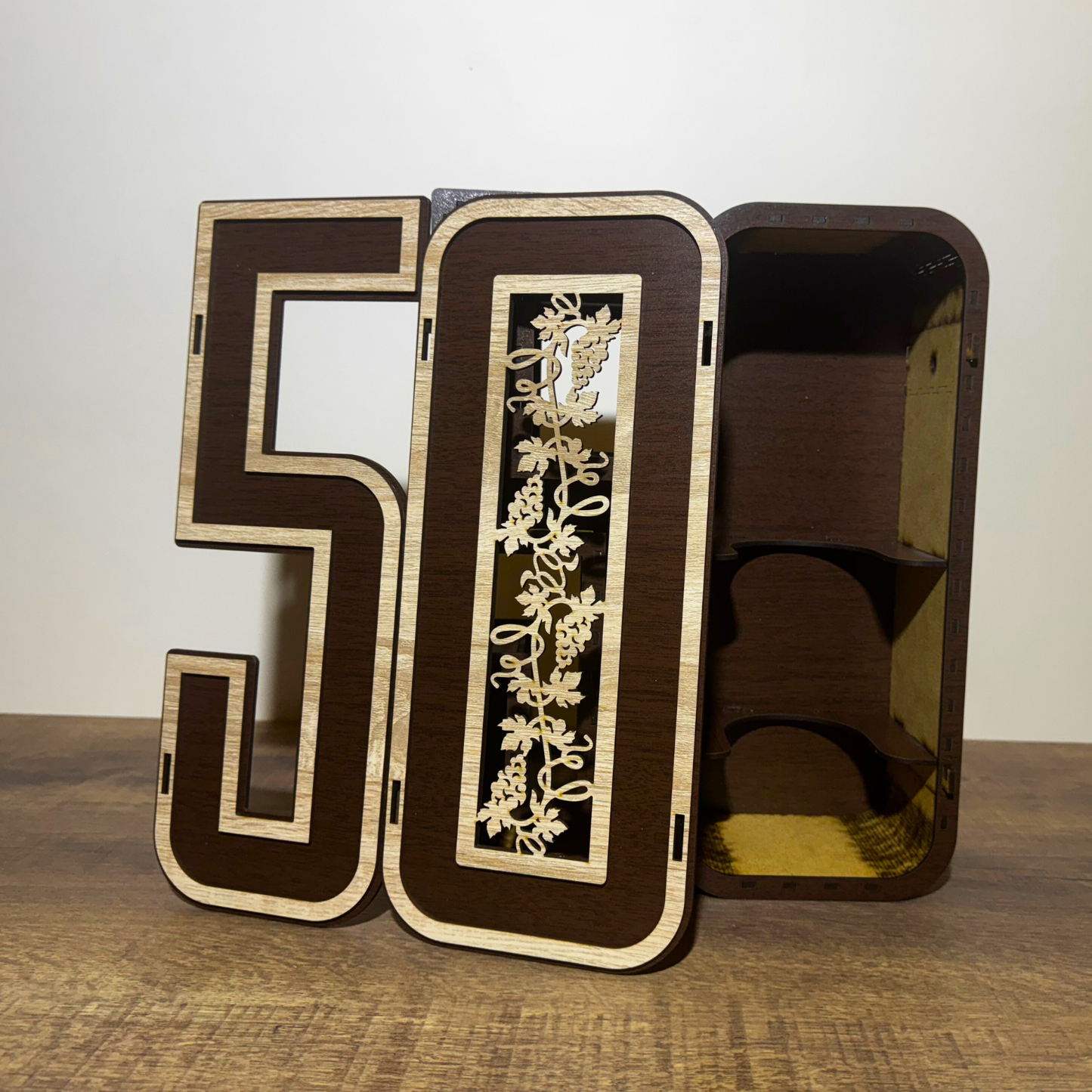 Poklon kutija za rođendane sa stilom - BROJ 50